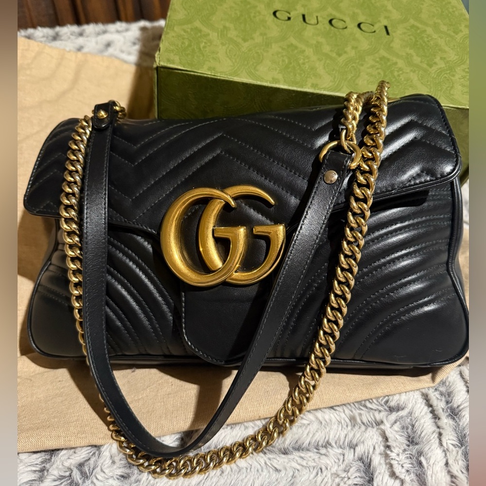 GG Marmont Medium Shoulder/Crossbody